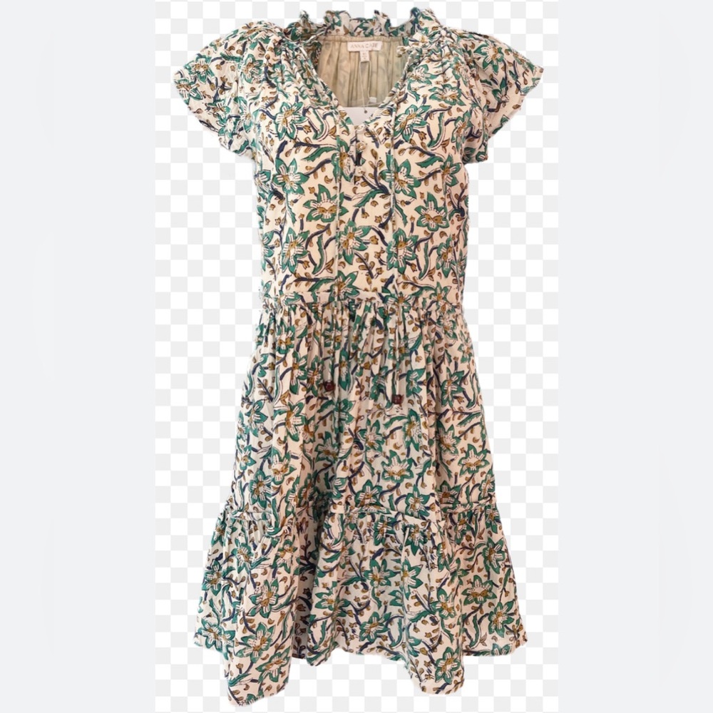Floral Short Sleeve Mini Dress in Cream and Green